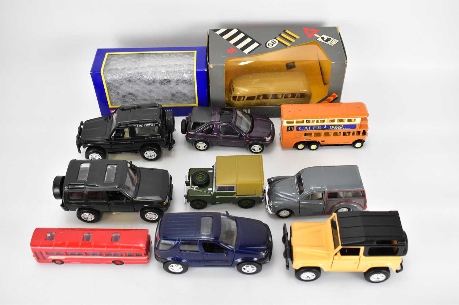 Eleven various scale diecast models to include a boxed Corgi Land Rover 579021, boxed Corgi