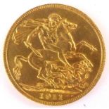 A George V full sovereign 1911, George and Dragon, London Mint.Condition Report: This was possibly