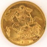 A George V full sovereign 1914, George and Dragon, London Mint.