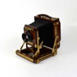 GANDOLFI; a 4x5 plate camera with a Schneider-Kreuznach Symmar-S 5.6/150 lens and a Schneider-