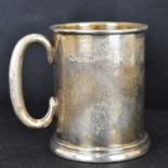 A George V hallmarked silver child's Christening mug with gilt interior, height 7.3cm, John Rose,