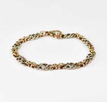 A 9ct yellow gold bracelet with lobster claw clasp, length 19cm, approx. 16g.