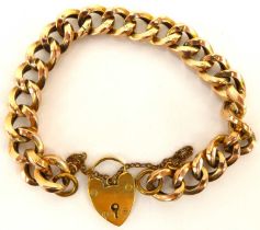 A 9ct gold bracelet united with a 9ct gold heart-shaped padlock clasp, length 17cm, approx. 12.6g.