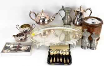 Various items of silver and silver plate, to include a cased set of six hallmarked silver teaspoons,