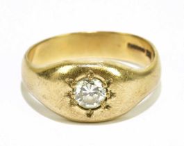 A 9ct yellow gold gentlemen's signet ring set with a central diamond, size X, approx. 7.9g