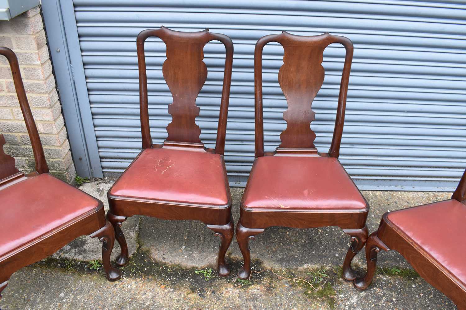 A set of six 19th century Queen Anne style mahogany dining chairs on cabriole supports. - Image 3 of 4