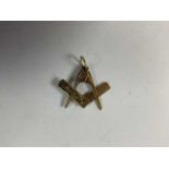 A 9ct yellow gold Masonic pendant, approx 2.1g.