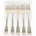 RICHARD POULDEN; a set of five George III hallmarked silver dessert forks, London 1821, 6.55ozt/