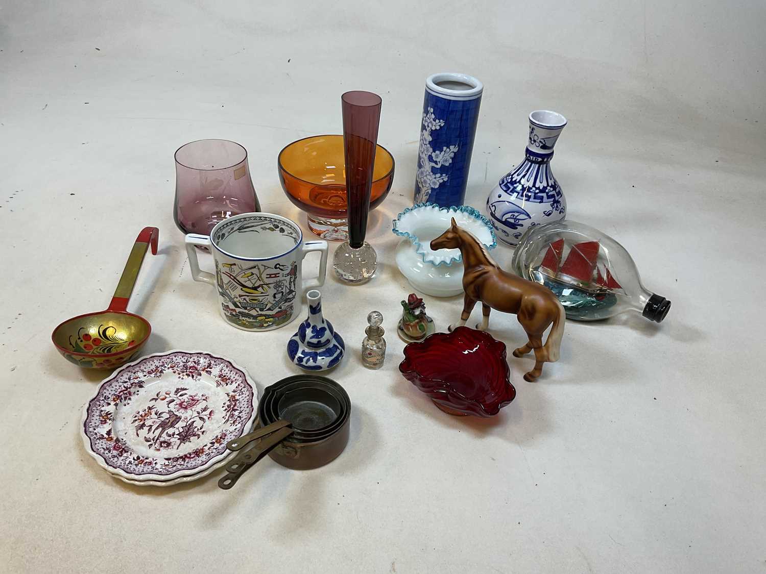 A quantity of decorative ceramics and glass including a modern Chinese sleeve vase. - Image 2 of 2