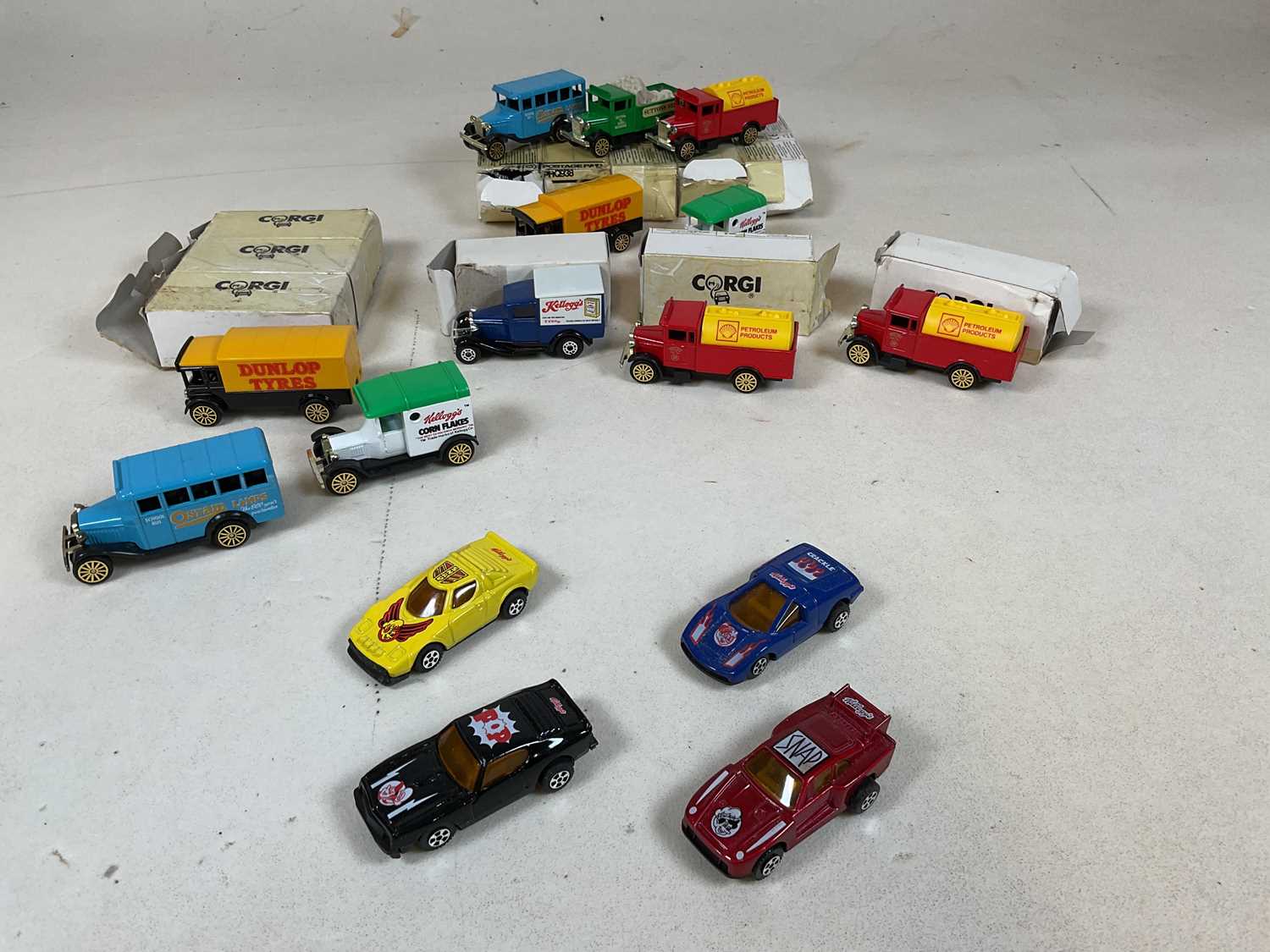 A large collection of model vehicles, all boxed including Lledo, Corgi, Tonka, etc (approx 40). - Image 7 of 7