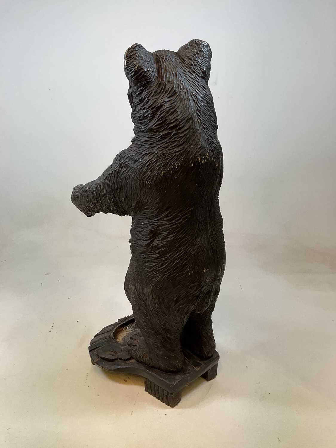 A resin Black Forest style bear stick stand, height 90cm. - Image 5 of 7