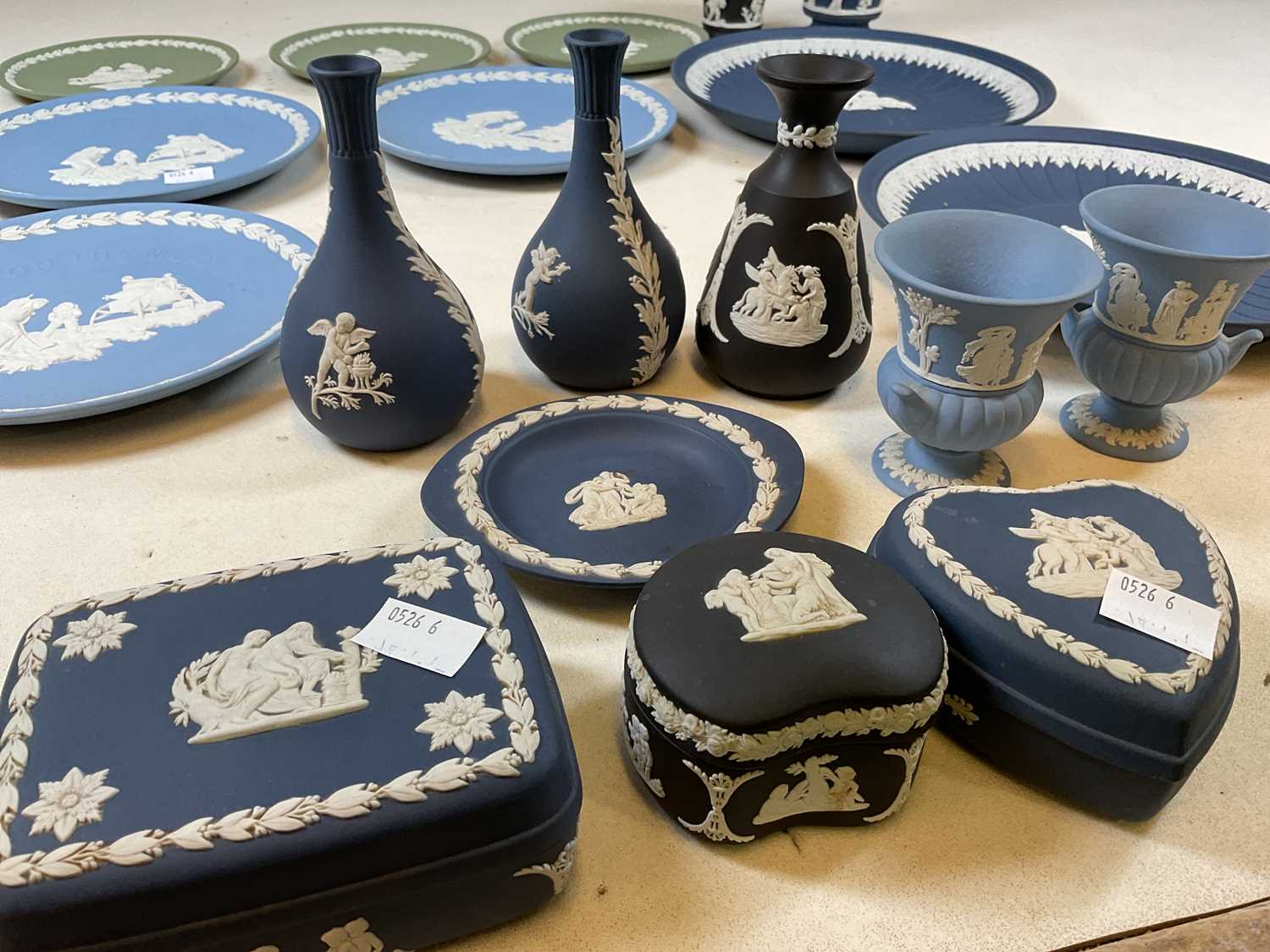 A quantity of Wedgwood jasperware including dark blue, light blue, black and green. - Image 5 of 5