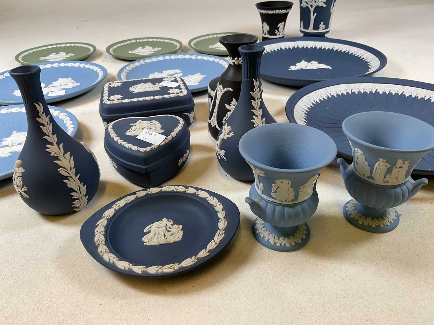 A quantity of Wedgwood jasperware including dark blue, light blue, black and green. - Image 2 of 5