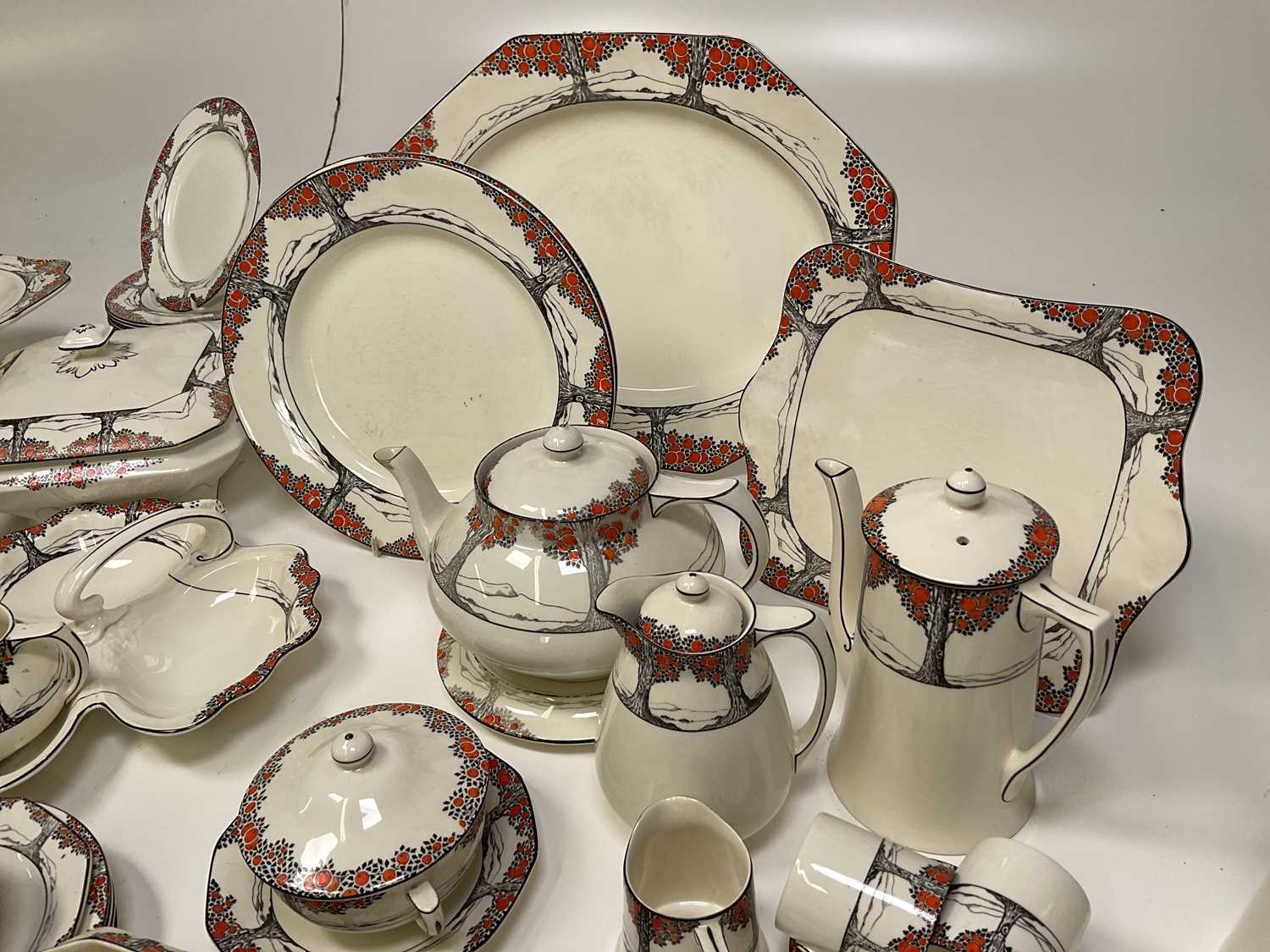 CROWN DUCAL; a large quantity of 'Orange Tree' table ware including square sectioned lidded - Image 2 of 5
