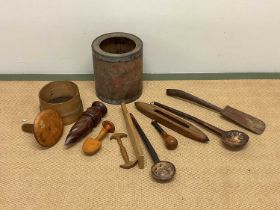 Assorted treen to include a wooden Colman's mustard container and other items