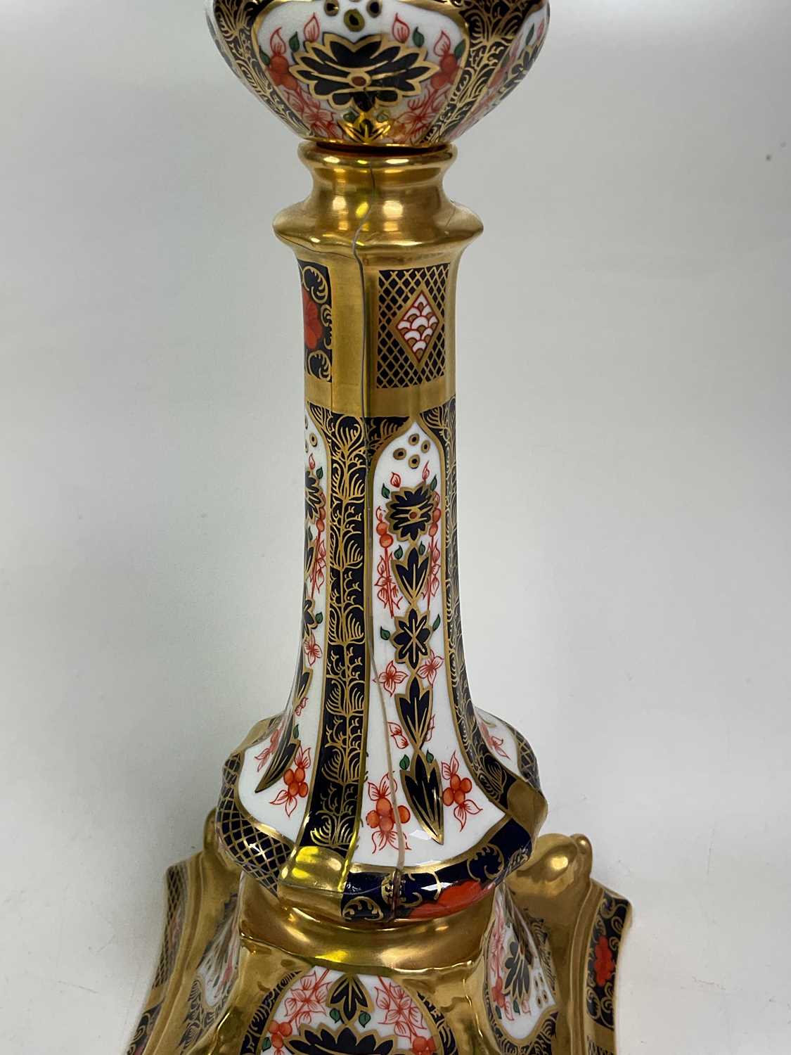 Royal Crown Derby pair of candlesticks Condition Report: The top part of the candlesticks are - Image 4 of 4