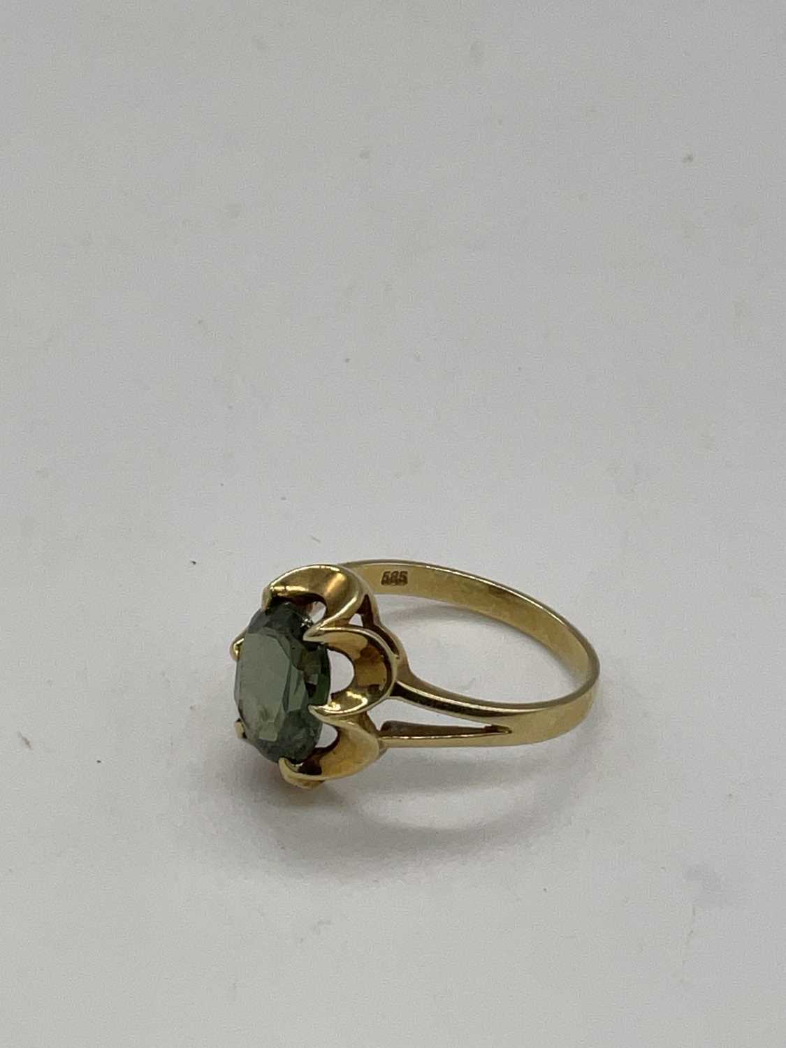 A 14ct yellow gold dress ring set with pale green stone (possible chrome tourmaline), size N, - Image 2 of 4