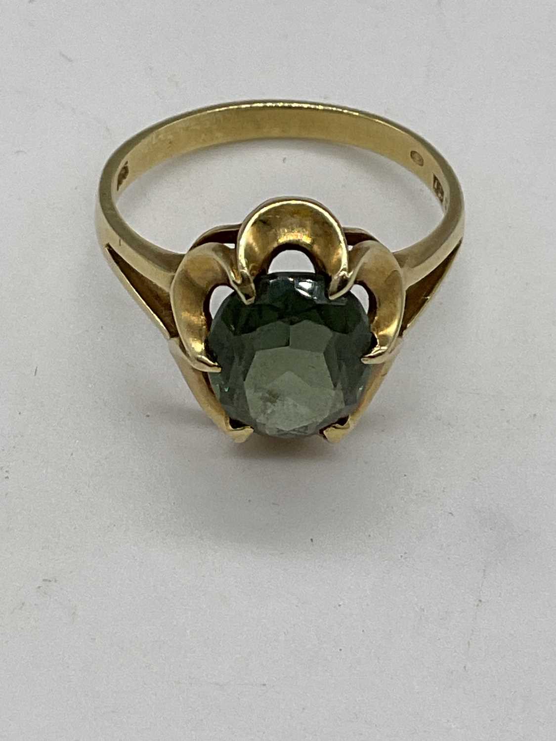 A 14ct yellow gold dress ring set with pale green stone (possible chrome tourmaline), size N, - Image 3 of 4