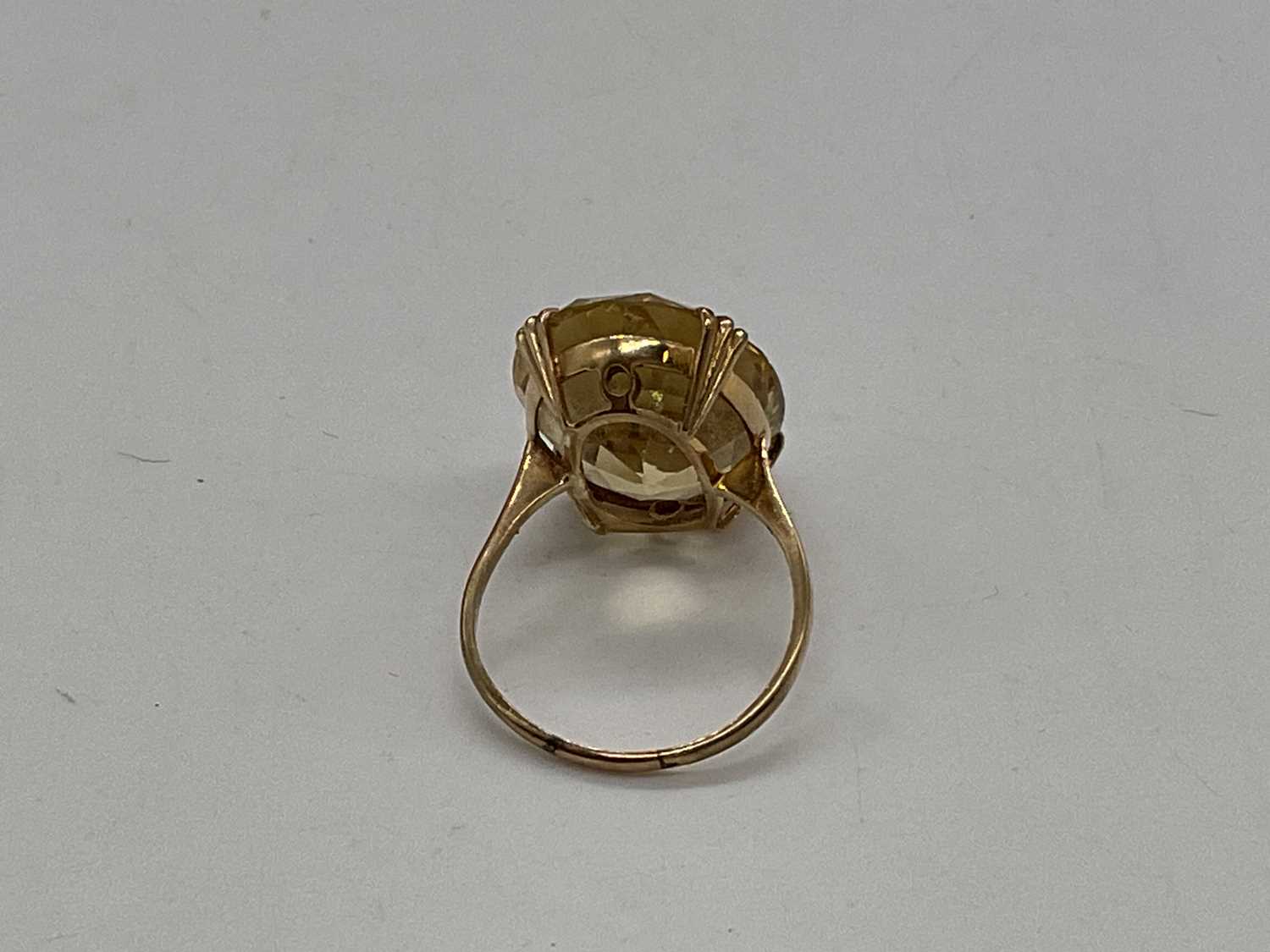 A 9ct yellow gold citrine dress ring, size L, approx. 4.28g. - Image 4 of 5
