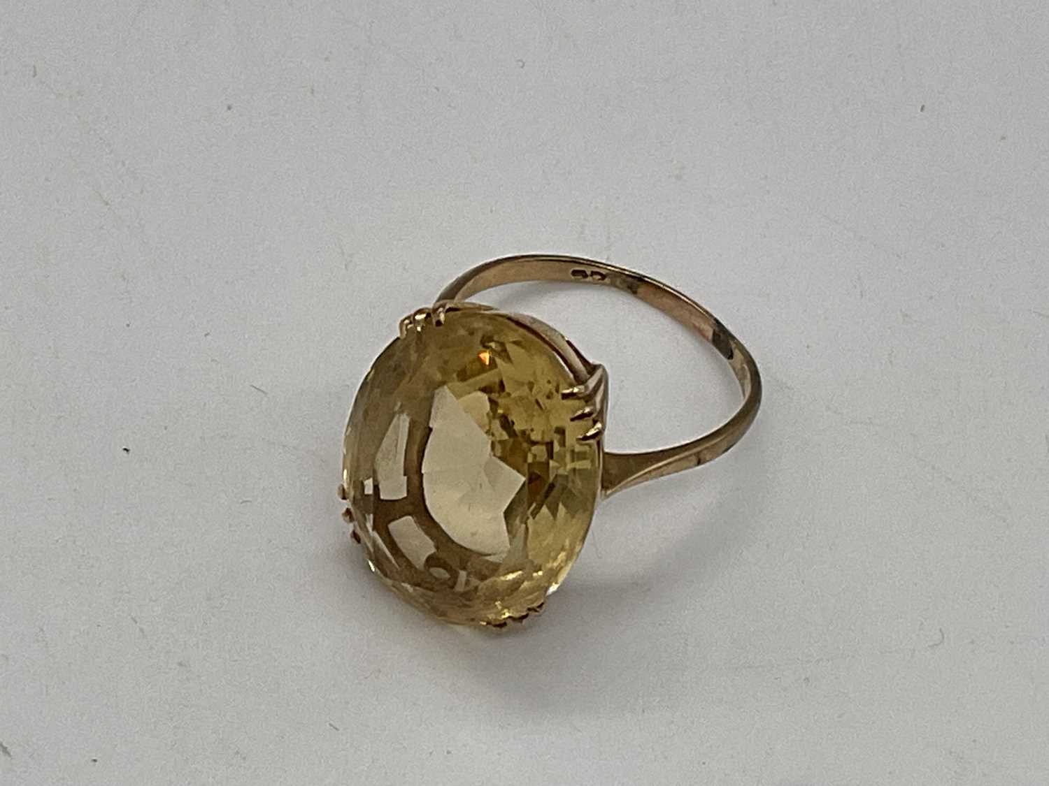 A 9ct yellow gold citrine dress ring, size L, approx. 4.28g. - Image 2 of 5