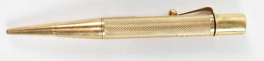 A 9ct yellow gold propelling pencil, length 11.5cm.