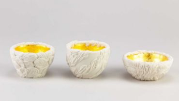 HITOMI HOSONO (born 1978); a set of three porcelain and gold leaf bowls comprising a small Sakura