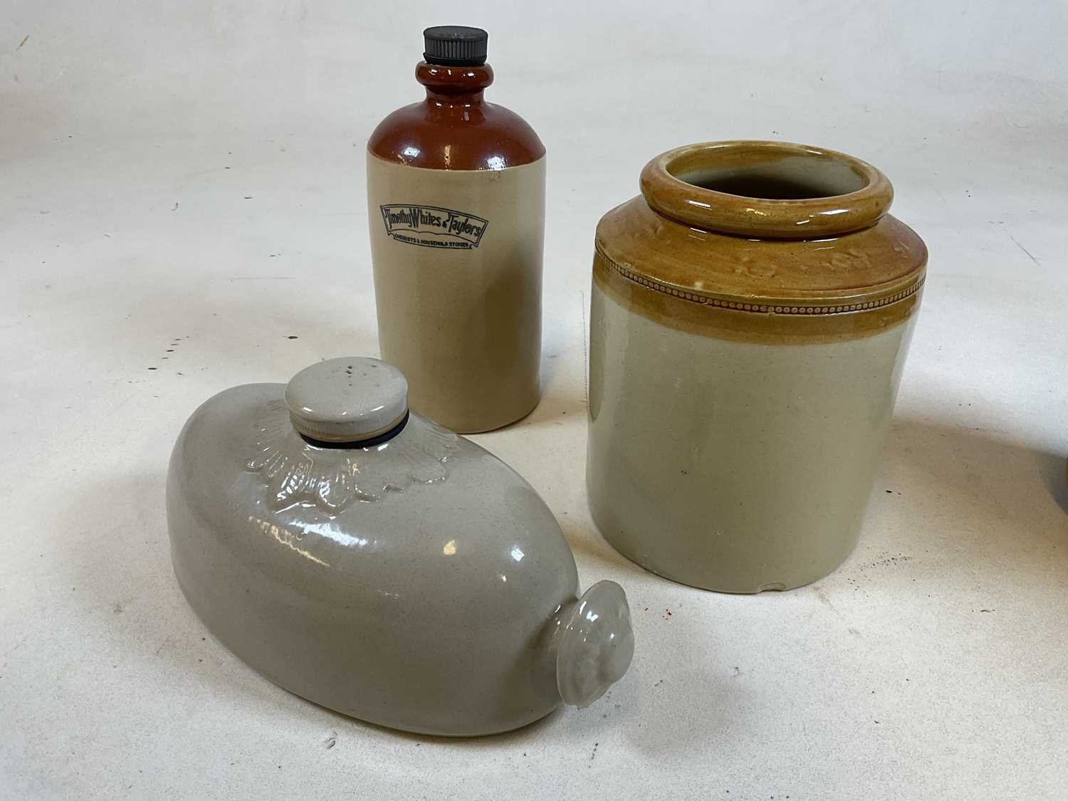 A vintage Bush Radio, three stoneware items and a transfer printed jug - Image 5 of 7