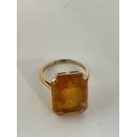 A 9ct yellow gold citrine dress ring, size M, approx. 4.8g.