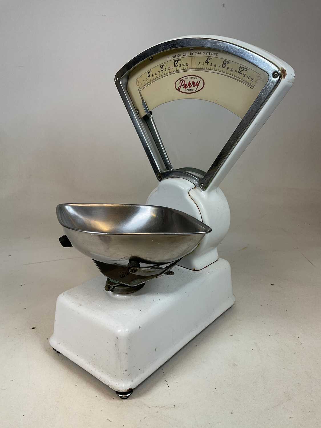 A set of vintage Perry of Ilford grocer's scales.