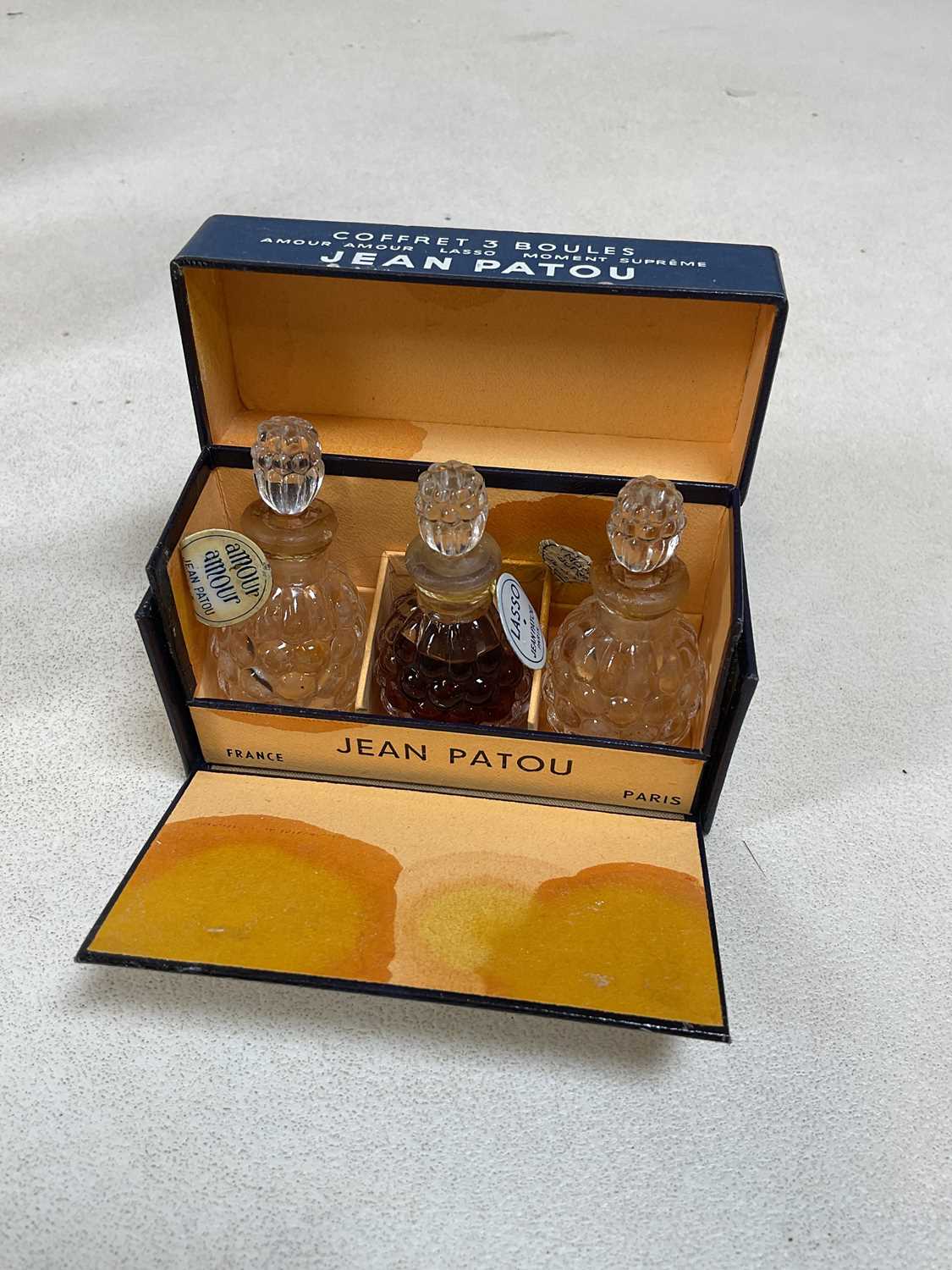 Vintage Chanel No5 perfume and boxes also with a coffret of 3 bottled of Jean Patou - Image 3 of 4