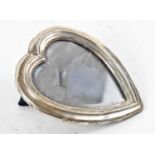 A Victorian hallmarked silver hear shaped photograph frame, Birmingham 1899, height 15cm.