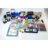 A large collection of British and Foreign coinage to and bank notes to include current sterling