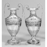 Paar Amphoren-Vasen im Louis XVI-Stil