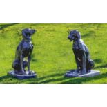 Paar große Jagdhunde als Parkskulpturen