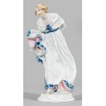 Seltene Jugendstil-Figur "Dame im Ballkleid"