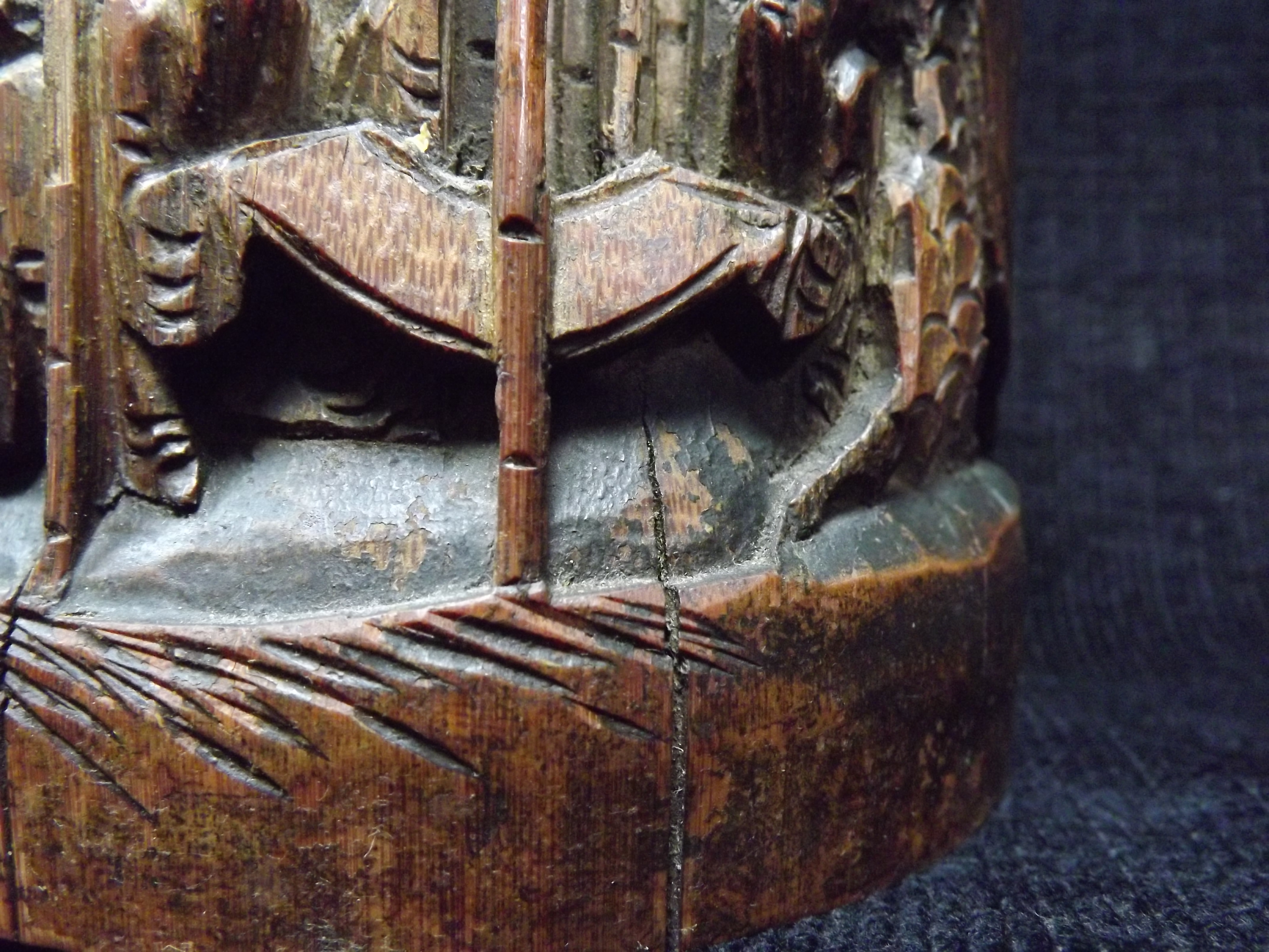 Chinese Carved Bamboo Bitong Brushpot. c19th Century. Shou Lao 中国雕刻竹制笔筒 - Image 9 of 15