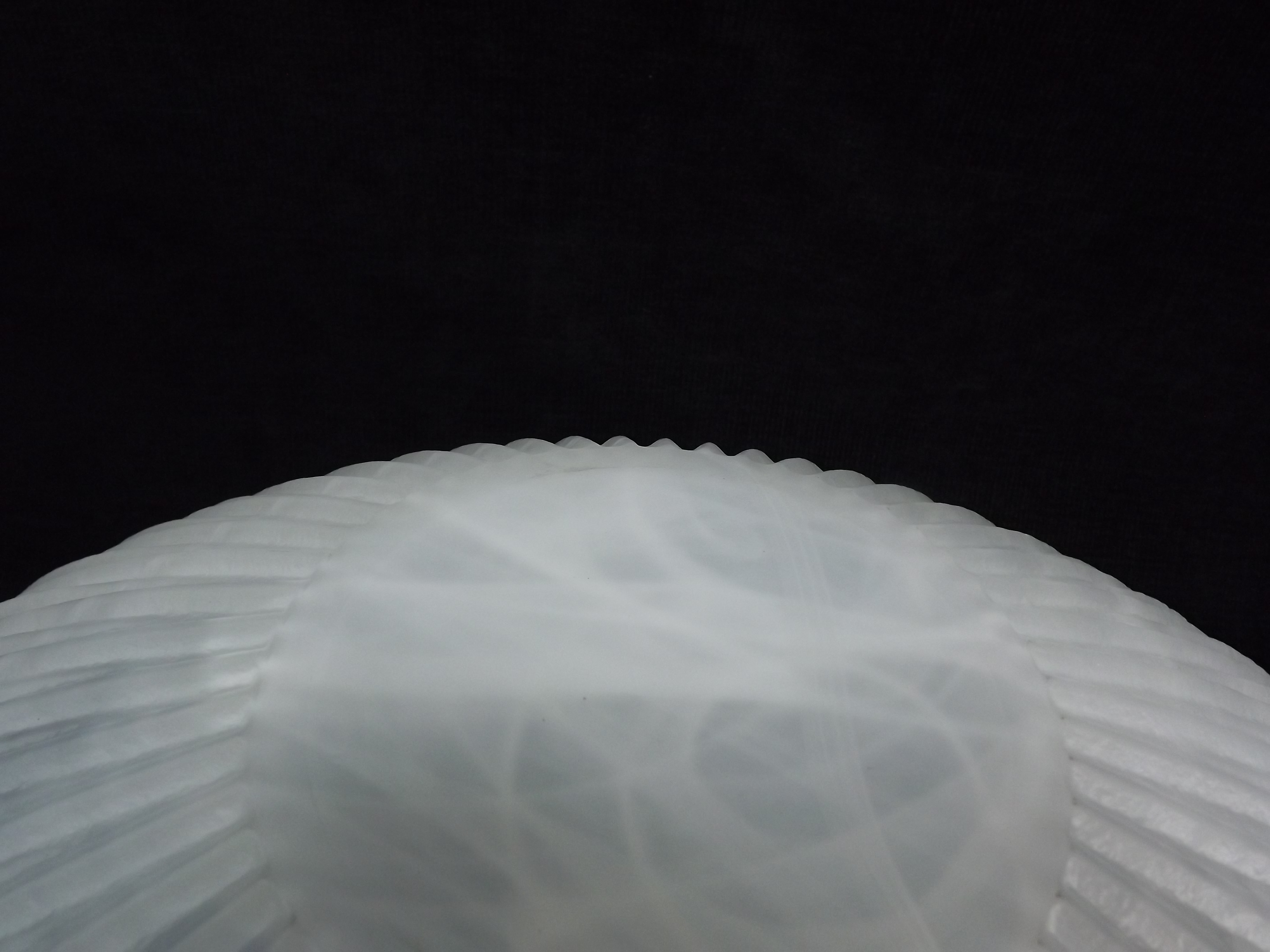 Italy Large Murano White Frosted Glass Shell Bowl. 20th Century. Wispy cloud effect milk glass. - Image 8 of 8