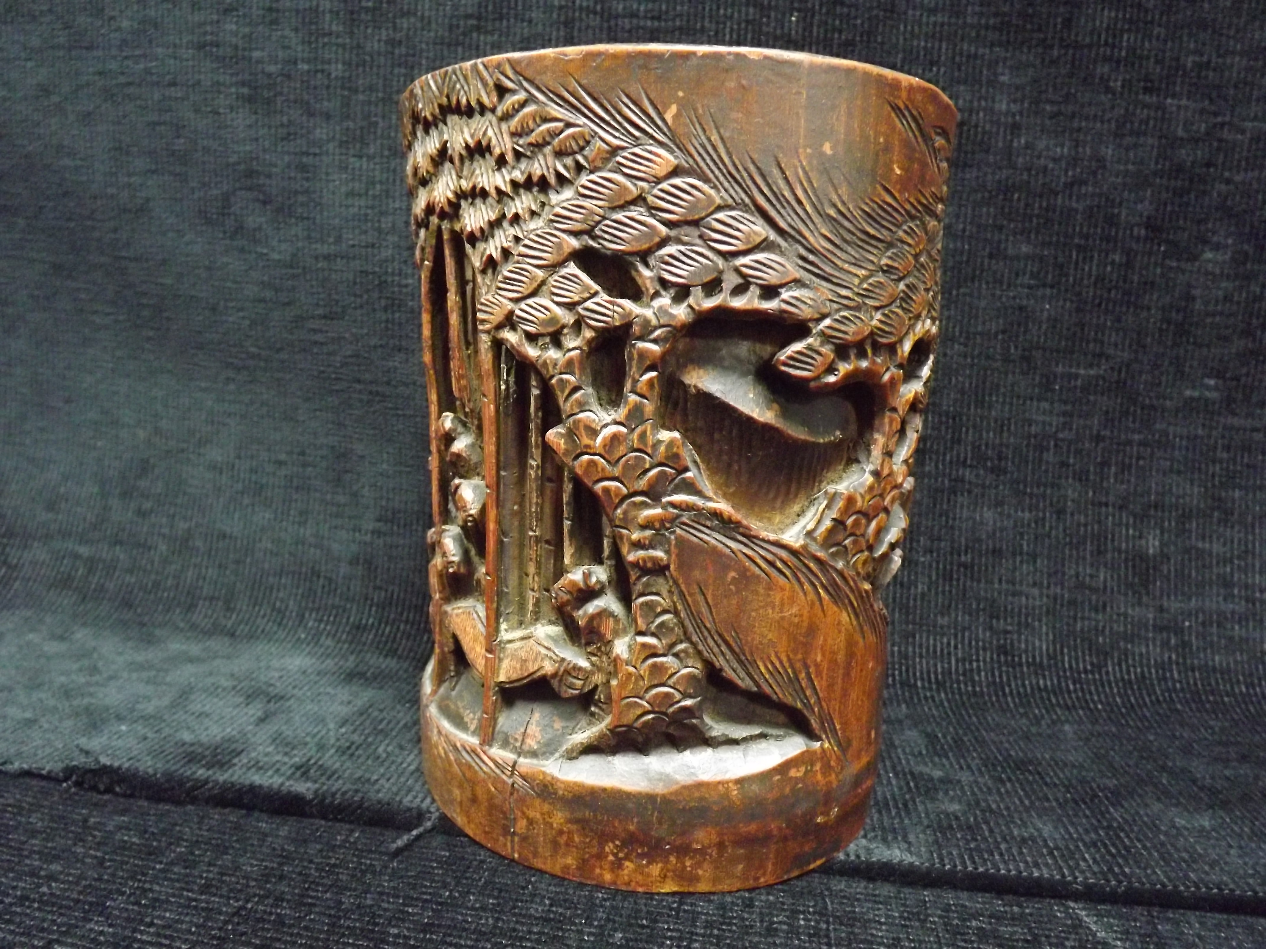 Chinese Carved Bamboo Bitong Brushpot. c19th Century. Shou Lao 中国雕刻竹制笔筒 - Image 5 of 15