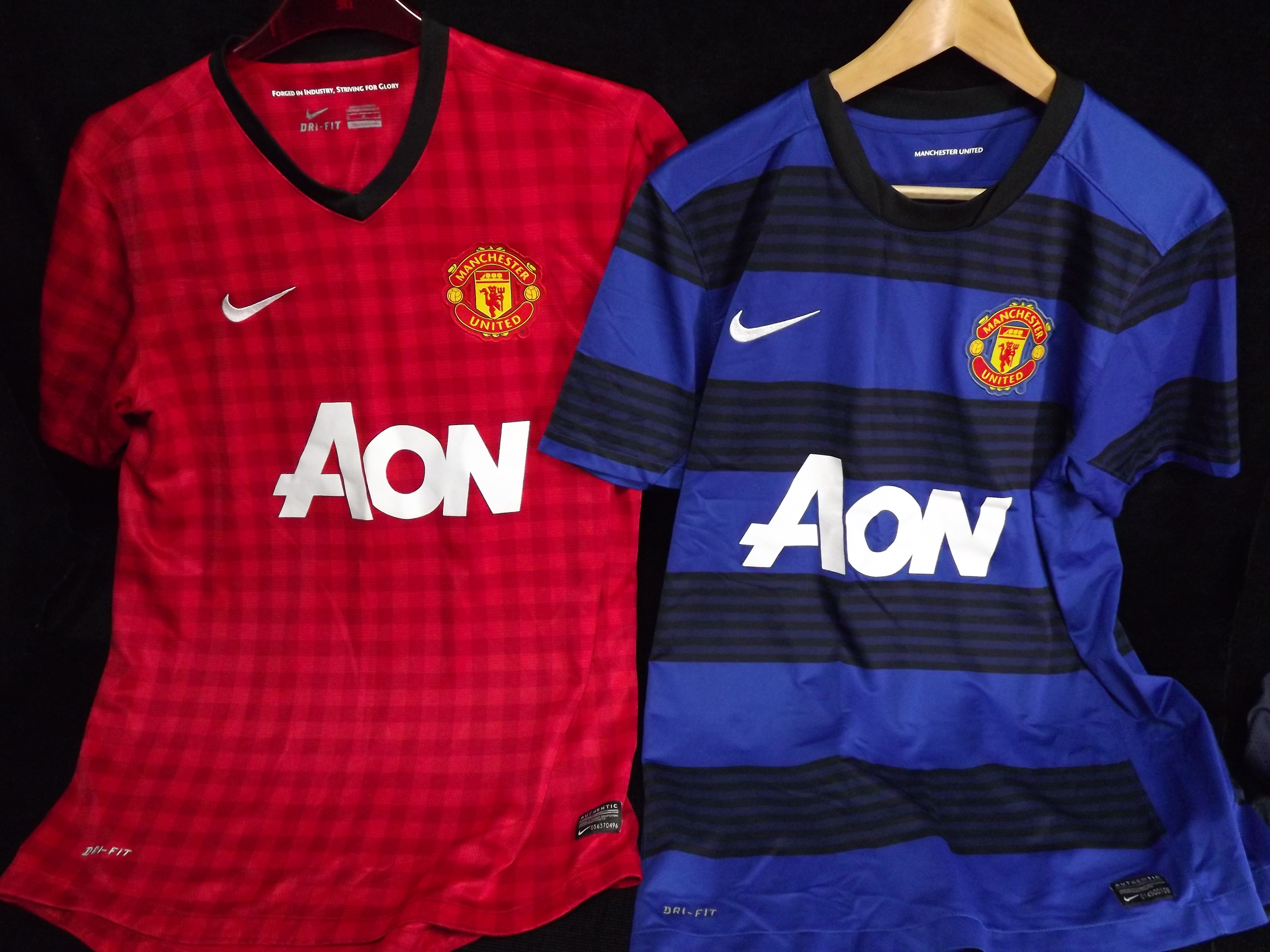 8 x Manchester United Football Shirts. Adidas Chevrolet. No.1 Home Goalkeeper Long Sleeve Shirt in - Image 4 of 9