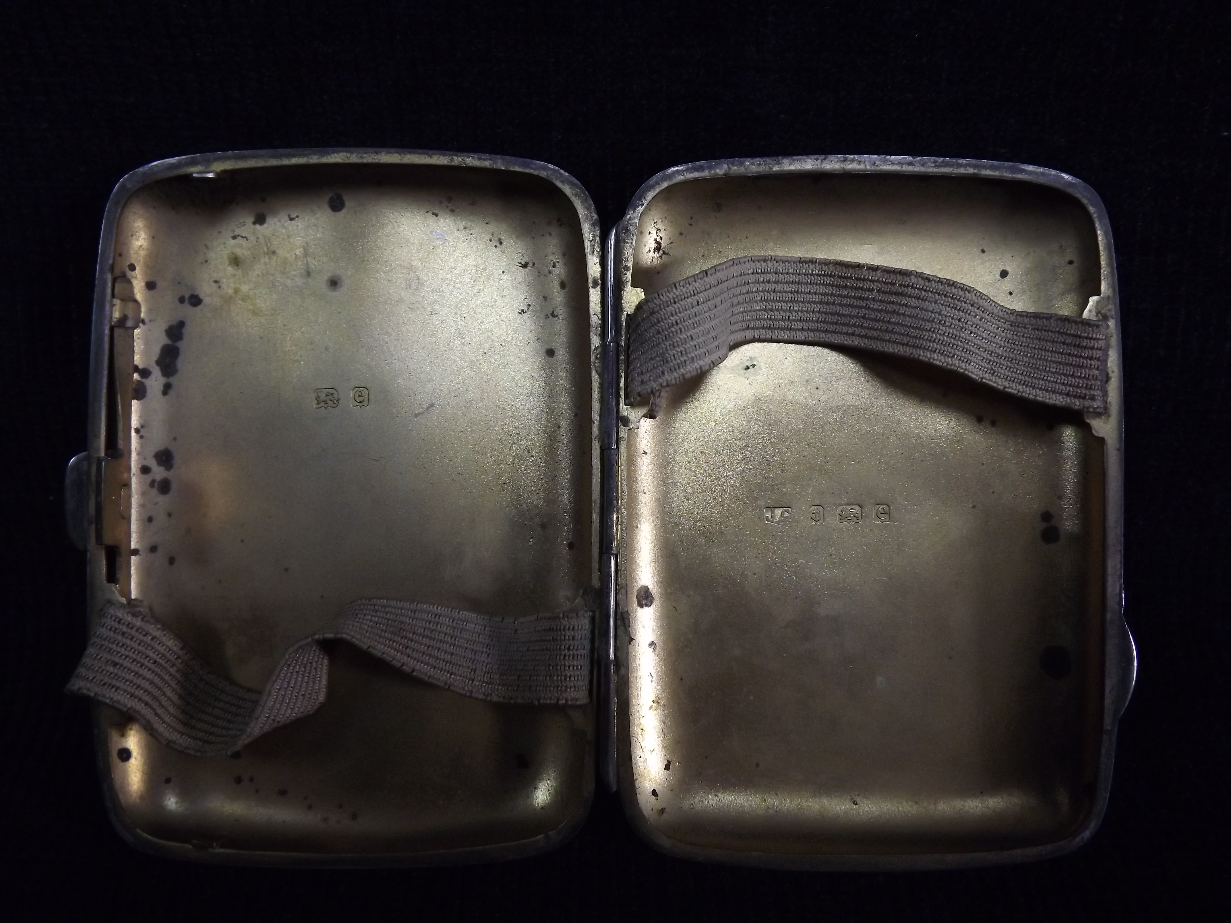 3 x Sterling Silver Smoking Cases. 2 x Vesta or Match Holders and a Cigarette Case. Maker on - Image 3 of 9