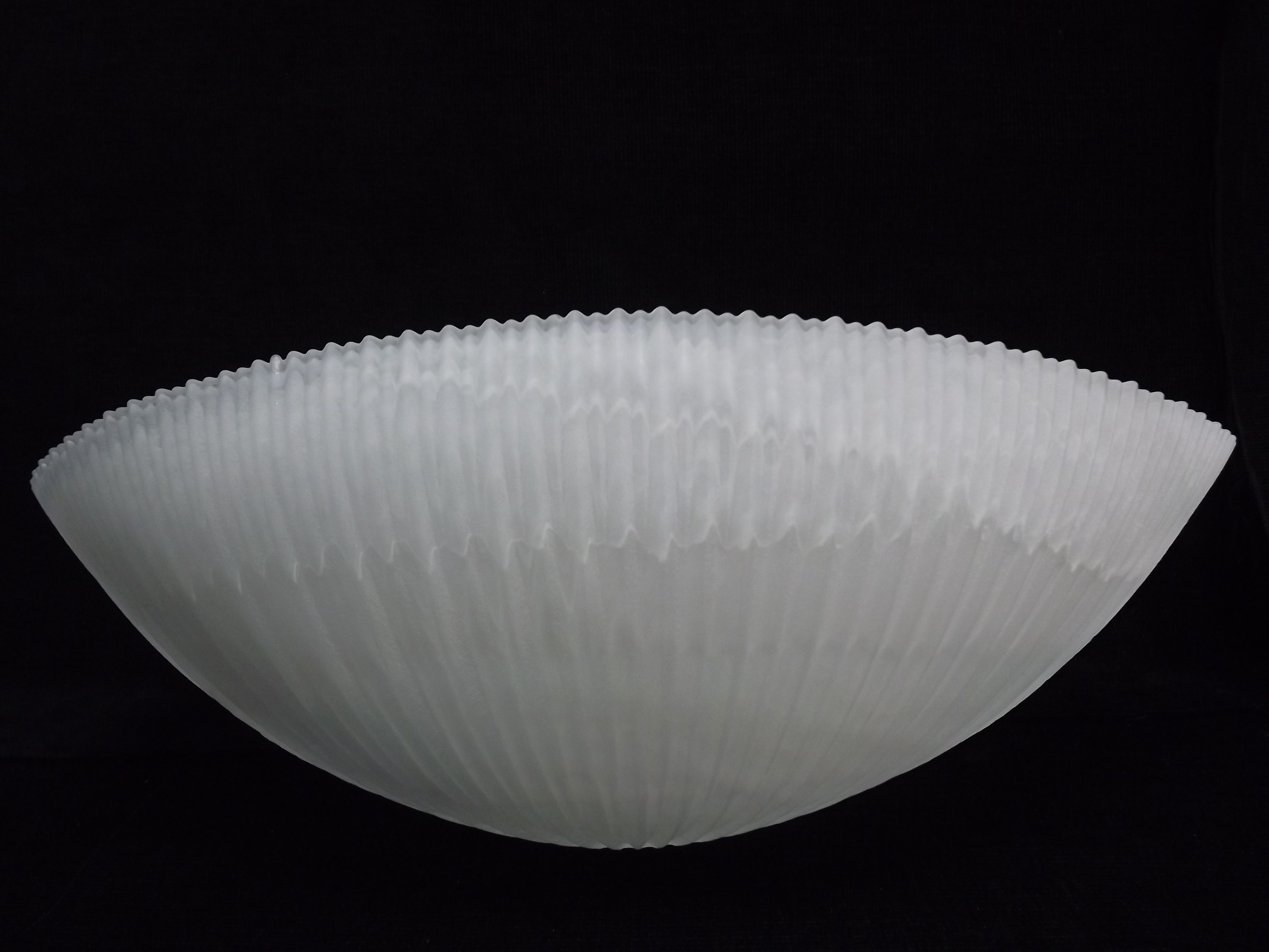 Italy Large Murano White Frosted Glass Shell Bowl. 20th Century. Wispy cloud effect milk glass. - Image 5 of 8