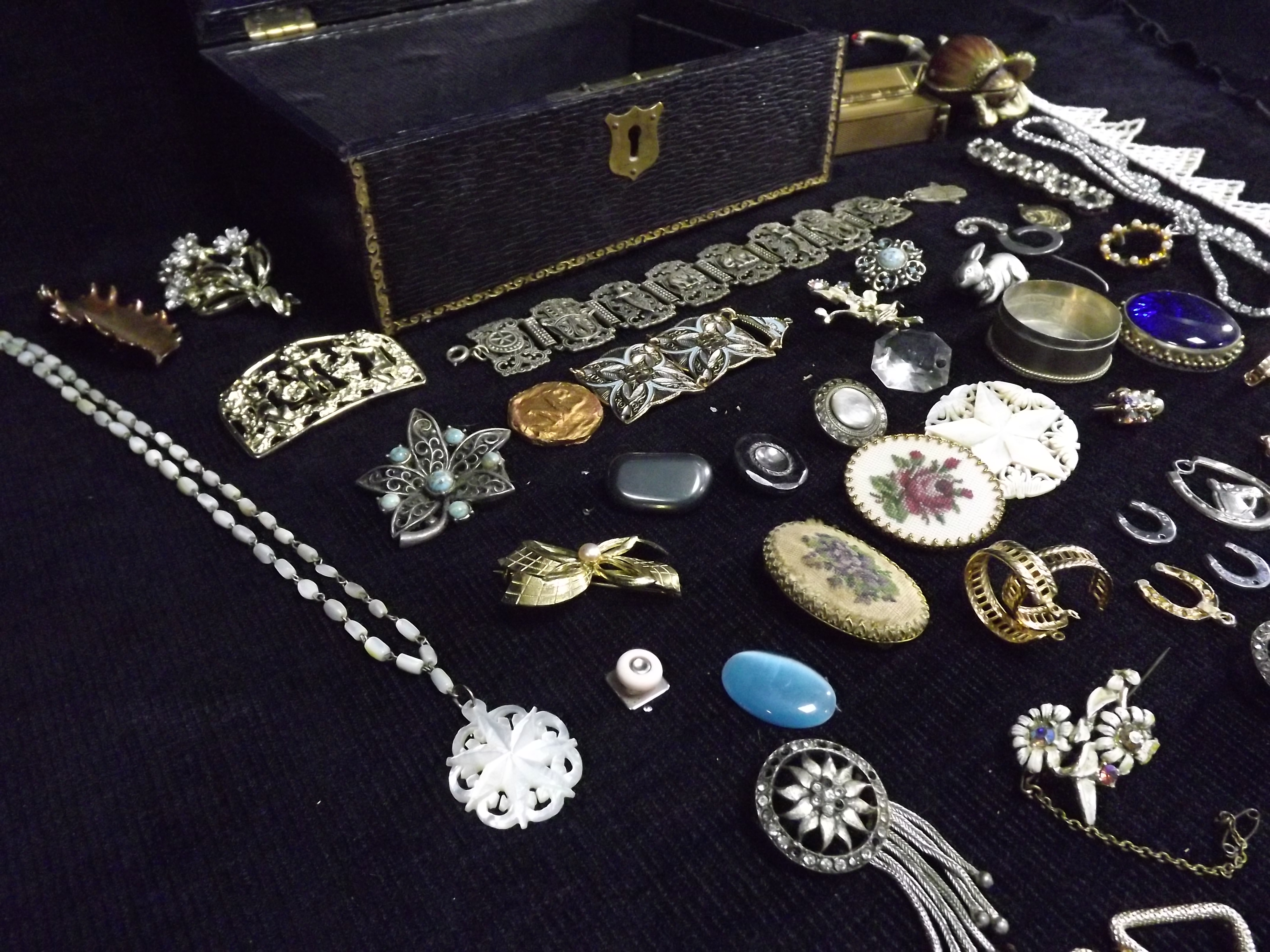 Box of Antique and later Costume Jewelry in wooden covered Box(no key) with small amount of - Image 11 of 13