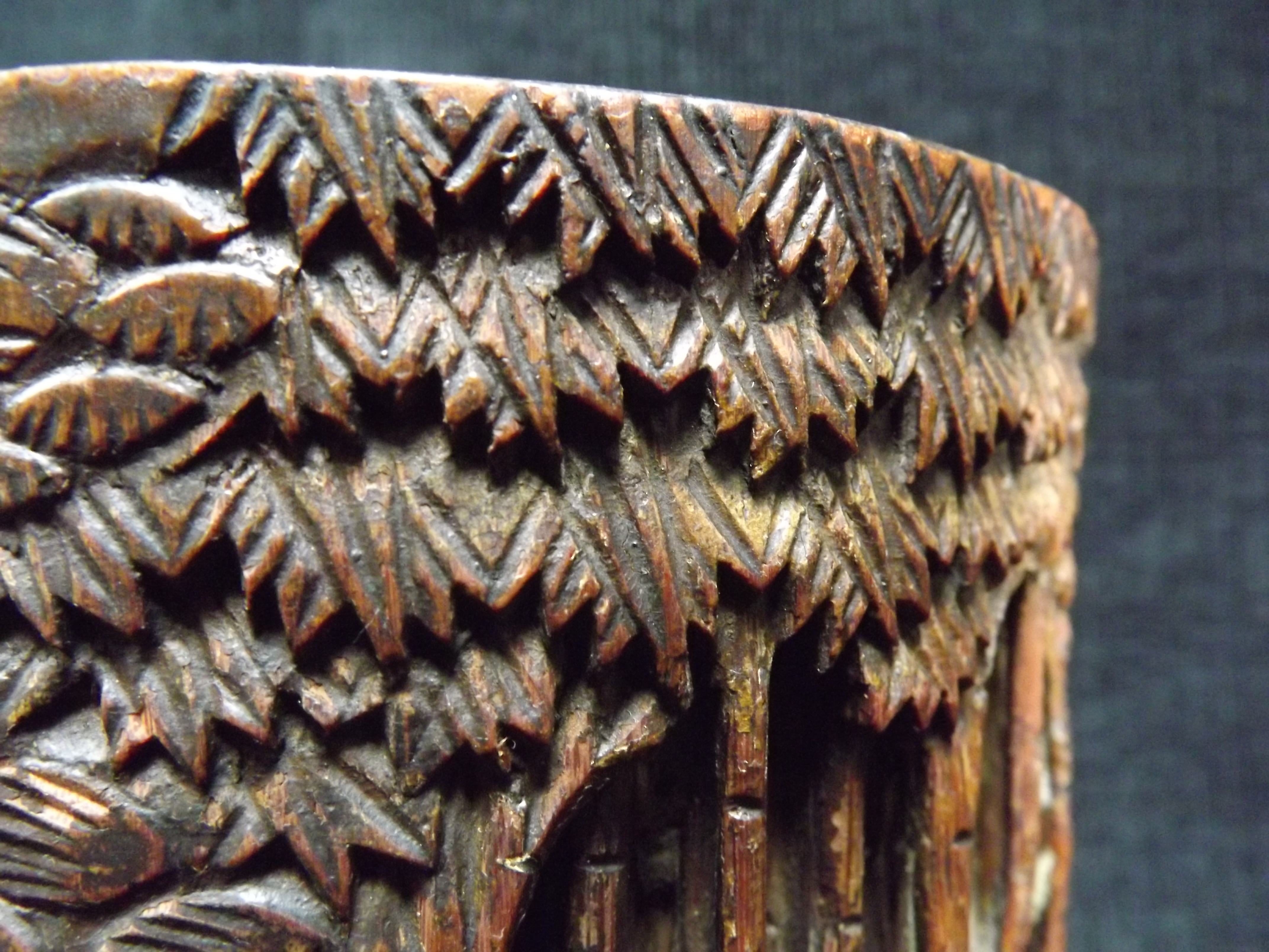 Chinese Carved Bamboo Bitong Brushpot. c19th Century. Shou Lao 中国雕刻竹制笔筒 - Image 13 of 15