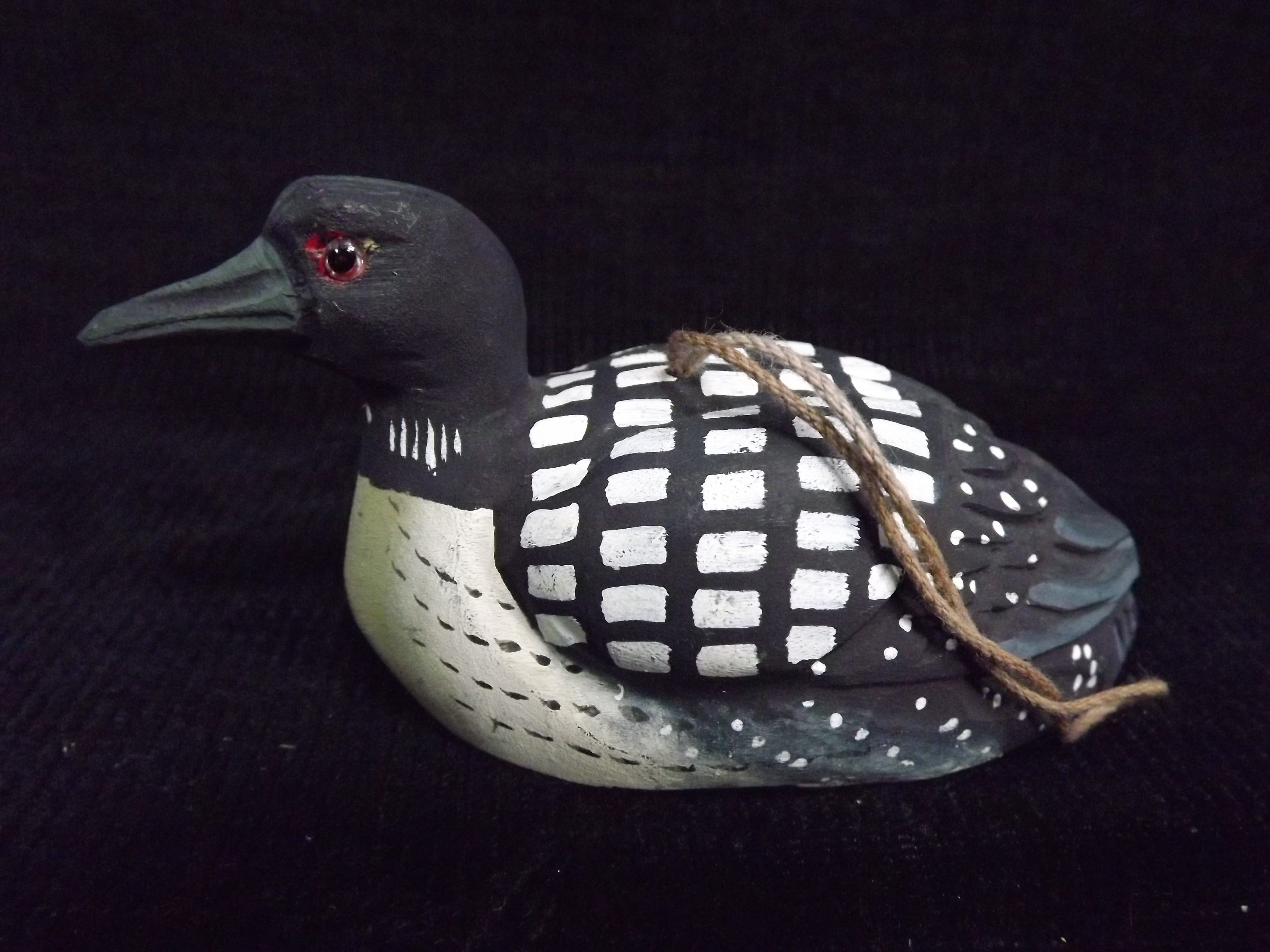 3 x North American Canadian Wooden Bird models - 2 x 'Common Loon' or 'Great Northern Diver' models, - Image 6 of 12