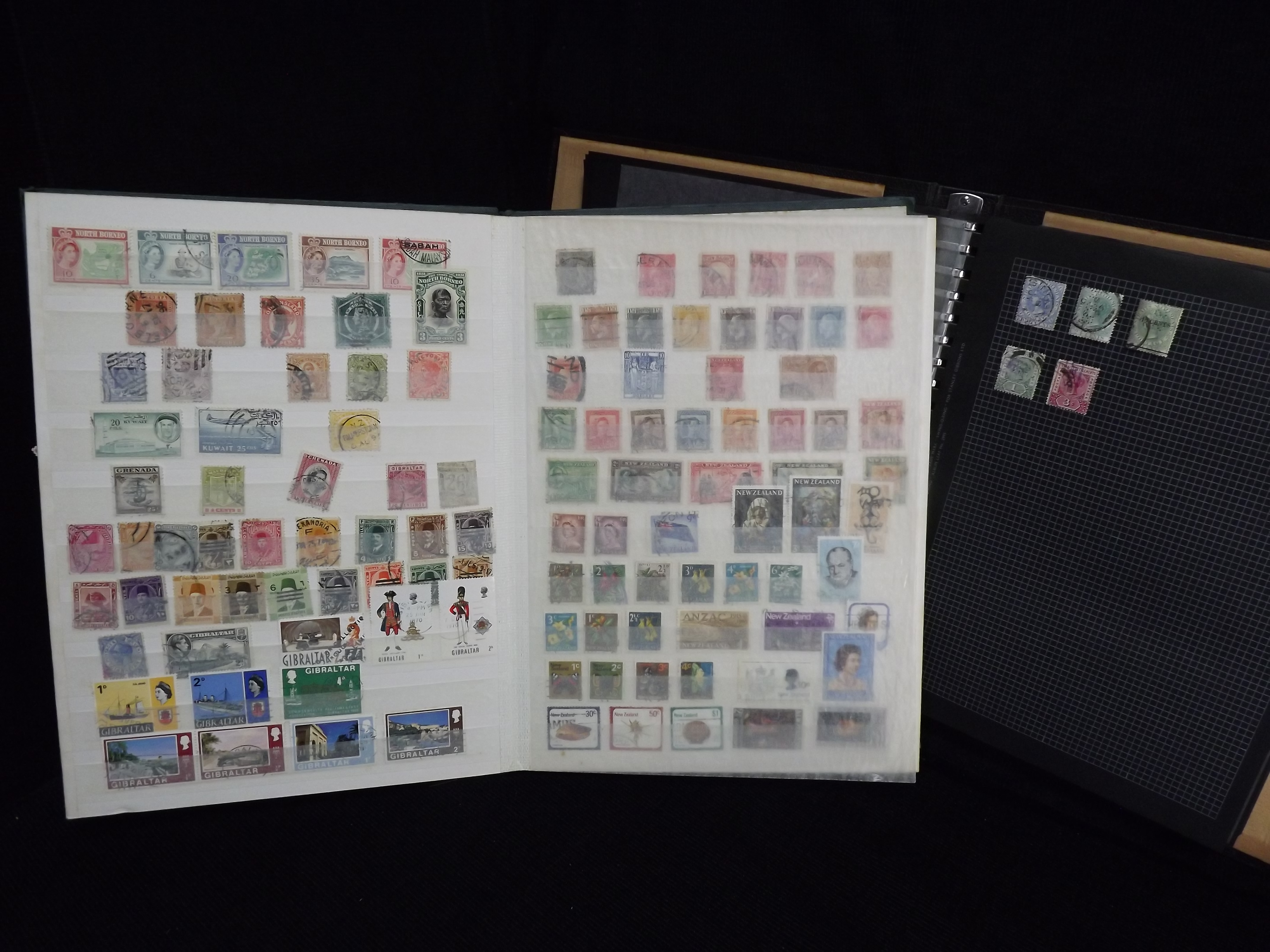 Large Quantity of British, Commonwealth, Canada, Hong Kong and Worldwide Postage Stamps. 19th and - Image 7 of 33