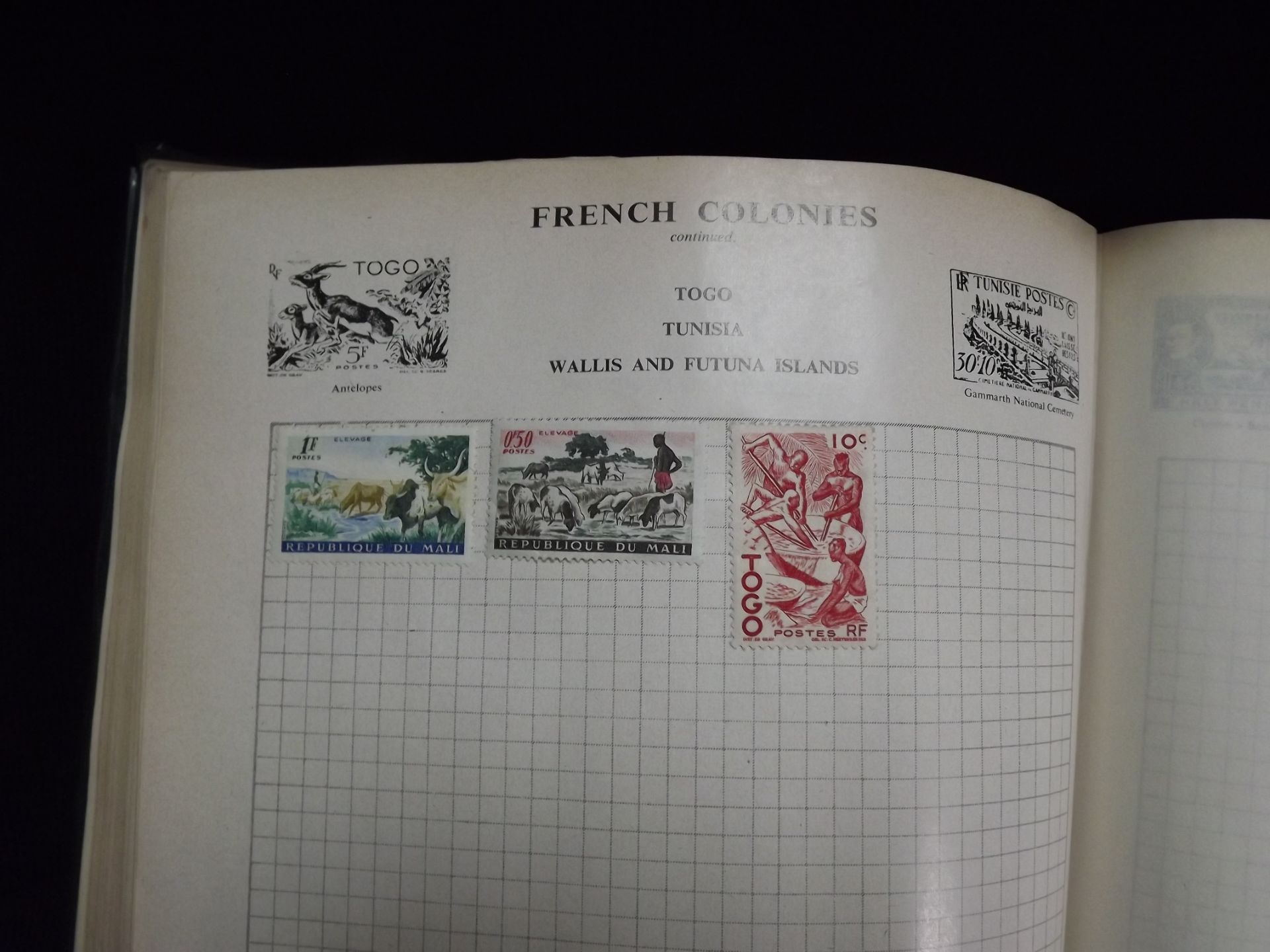 GB & Worldwide Mint & Used Stamp collection with Price Guide and Collector Books. 19th and 20th - Image 40 of 100