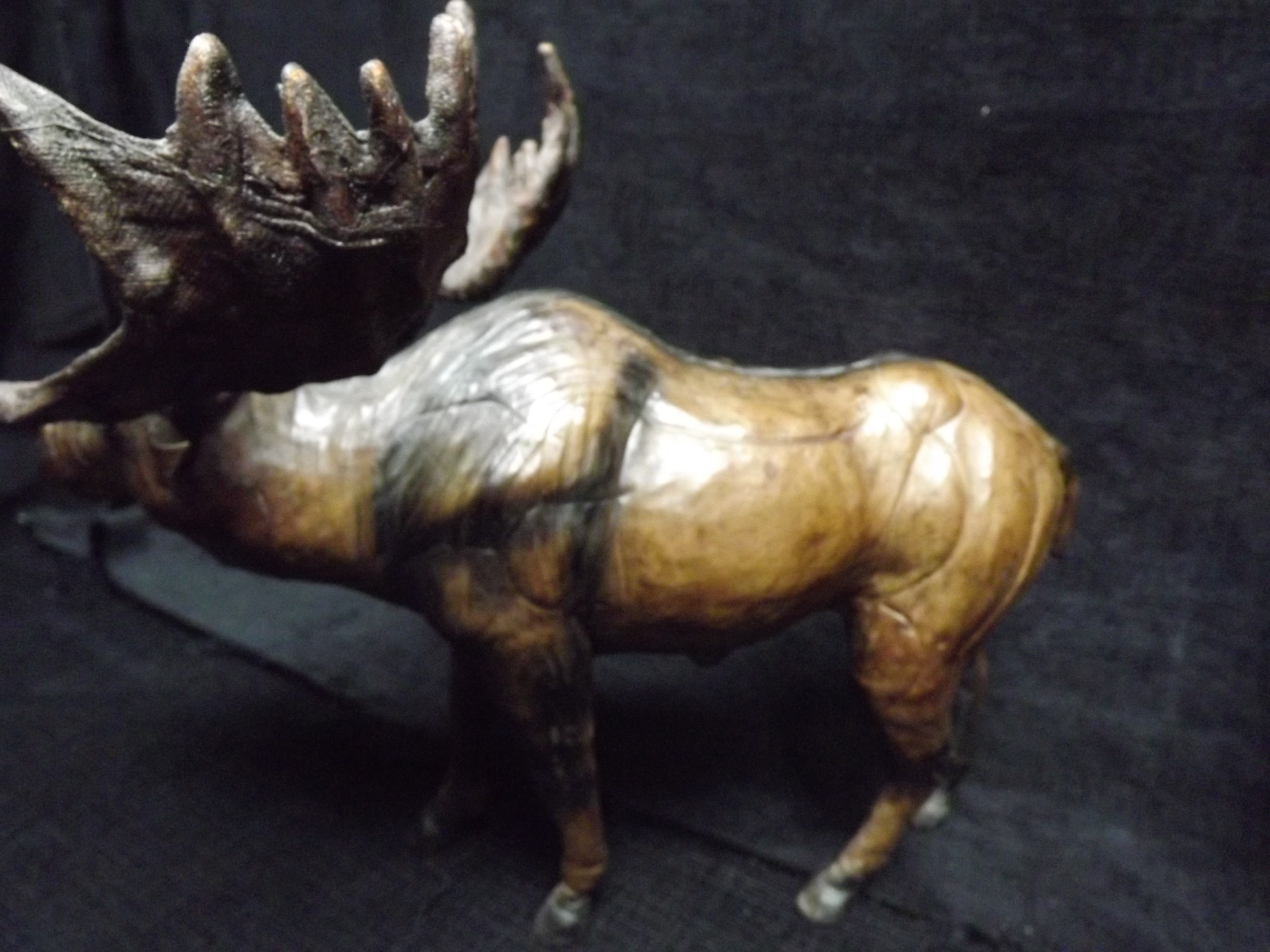 Canada North America - Large Pair of Moose Wood Carvings wrapped in Leather possibly Native First - Image 5 of 14