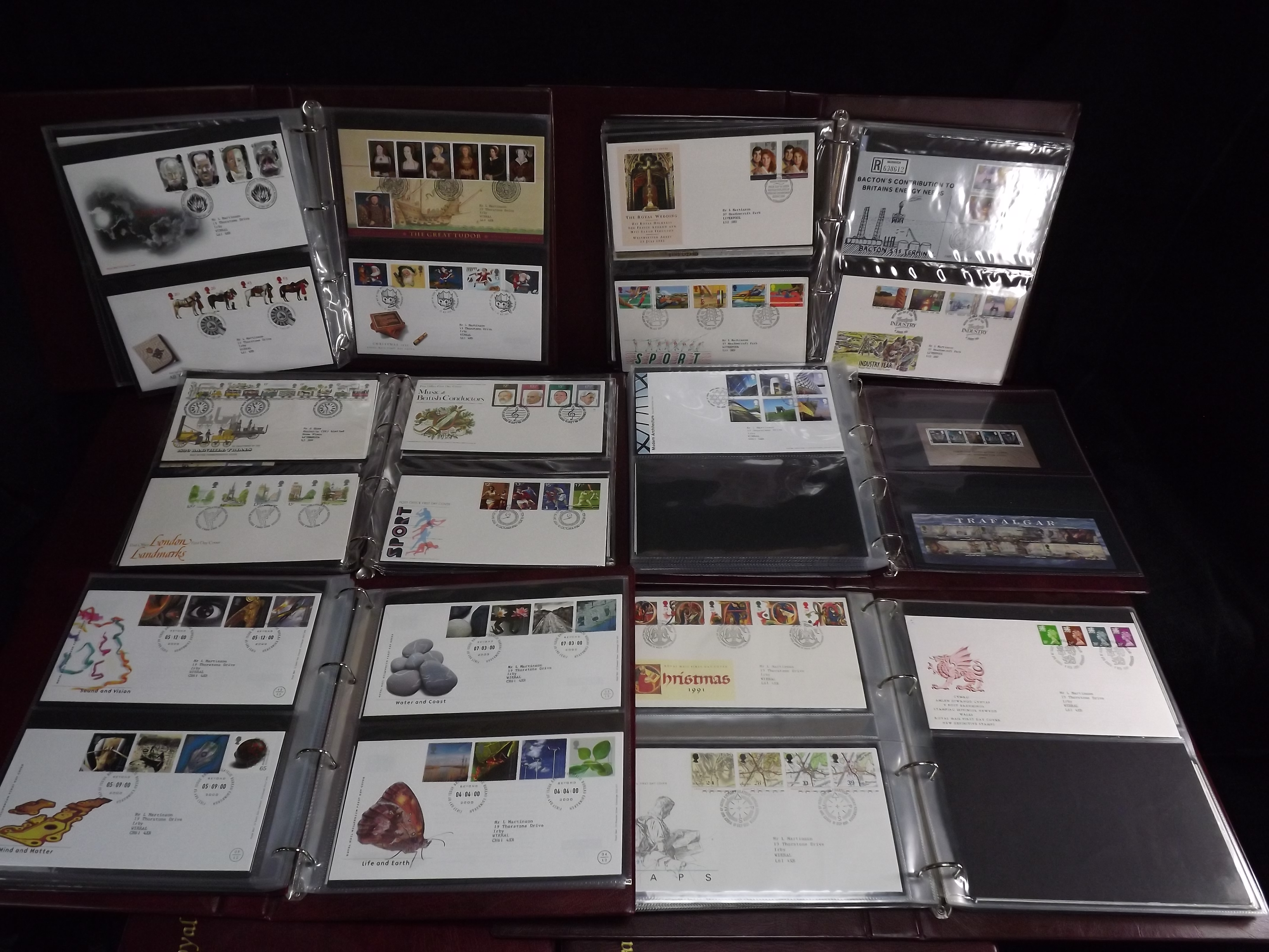 Large Quantity of Great British First Day Covers, Postcards and a few Mint Stamps. 20th century - Image 15 of 32
