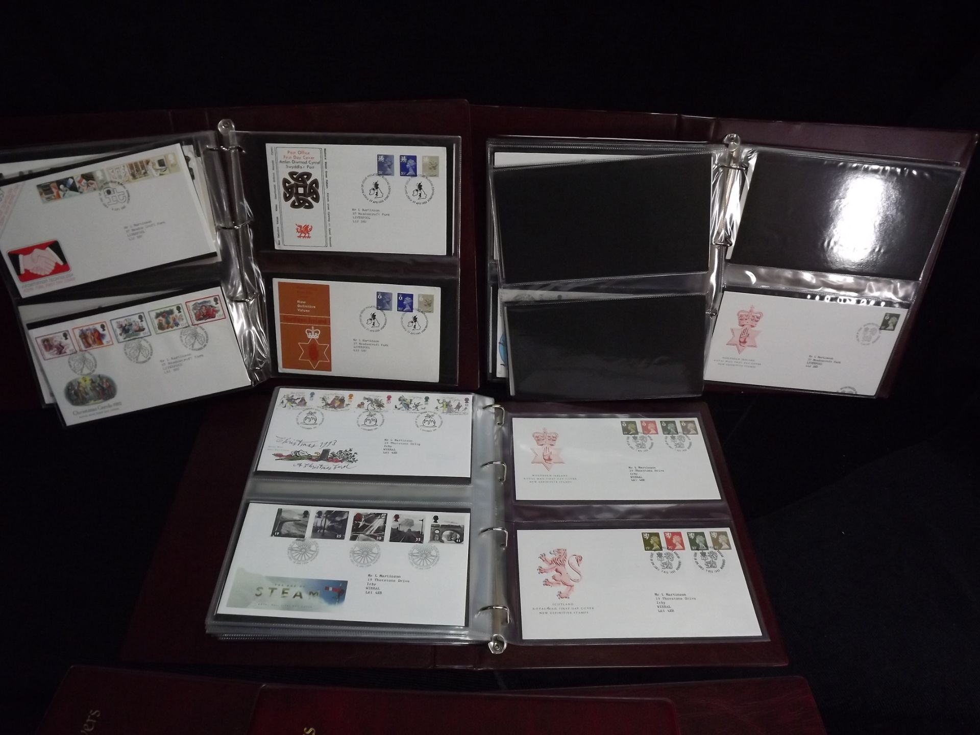 Large Quantity of Great British First Day Covers, Postcards and a few Mint Stamps. 20th century - Image 25 of 32