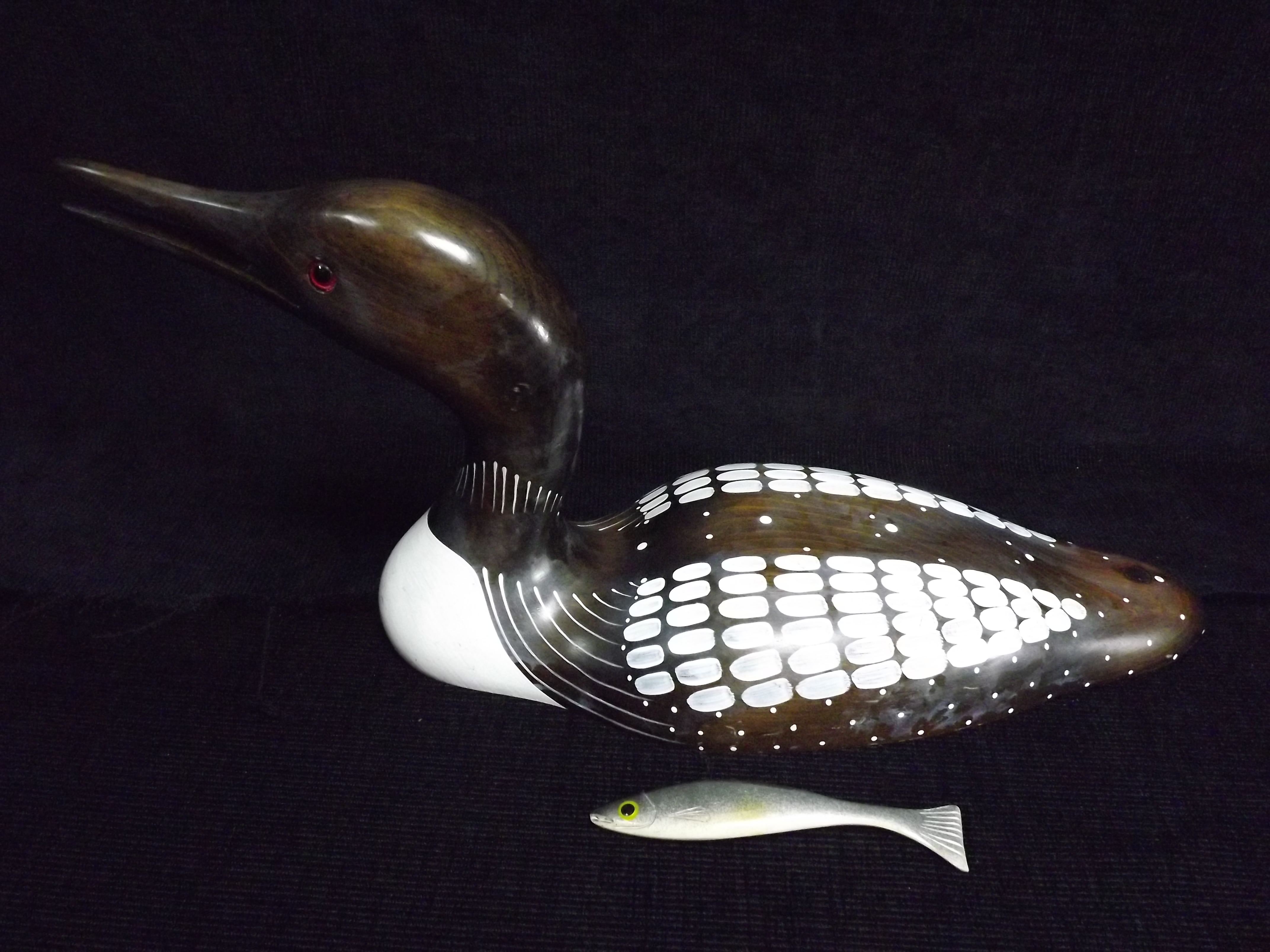 Canada Detlef Freese 'Calling Loon' - Carved Wooden Decoy Diver Bird 1990. Wooden detachable Fish in - Image 2 of 7